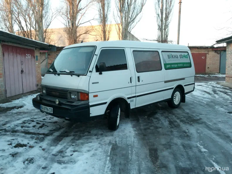 Mazda E2200 1993 - 13