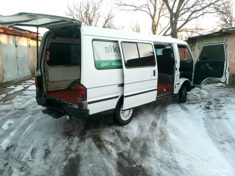 Mazda E2200 1993 - 9