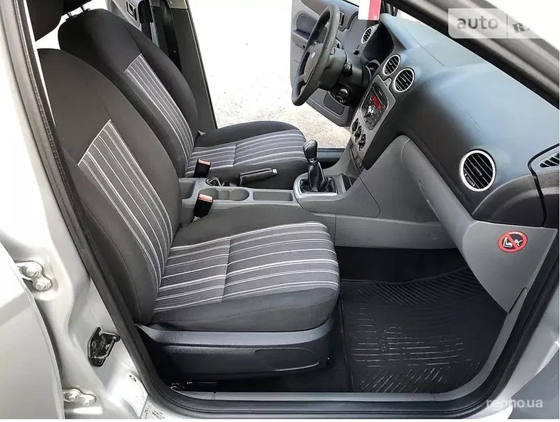 Ford Focus 2010 - 10