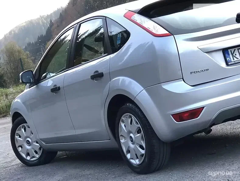 Ford Focus 2010 - 5
