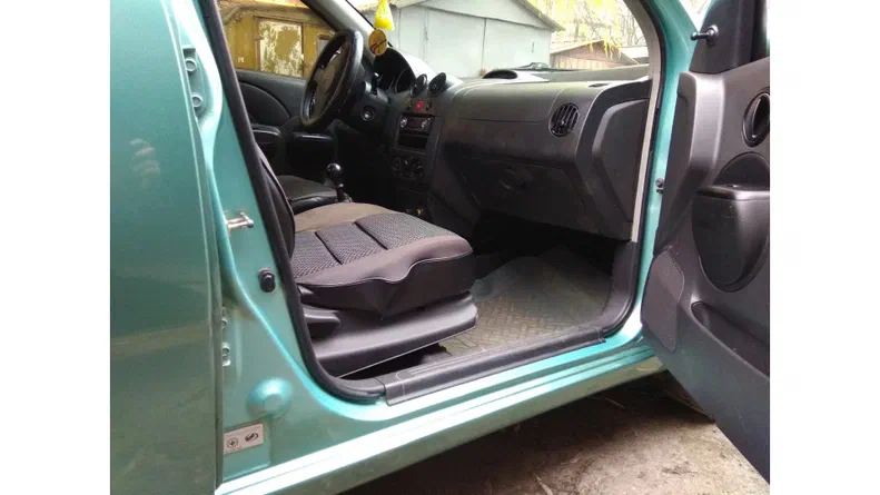 Chevrolet Aveo 2005 - 11