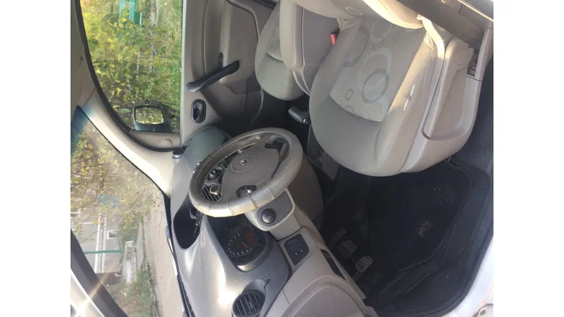 Renault Kangoo 2009 - 12