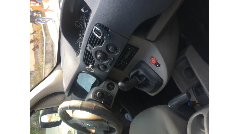 Renault Kangoo 2009 - 8