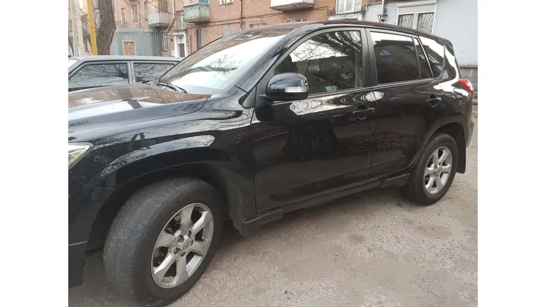 Toyota RAV4 2011