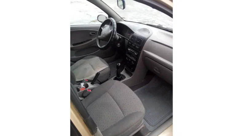 Kia Rio 2002 - 8