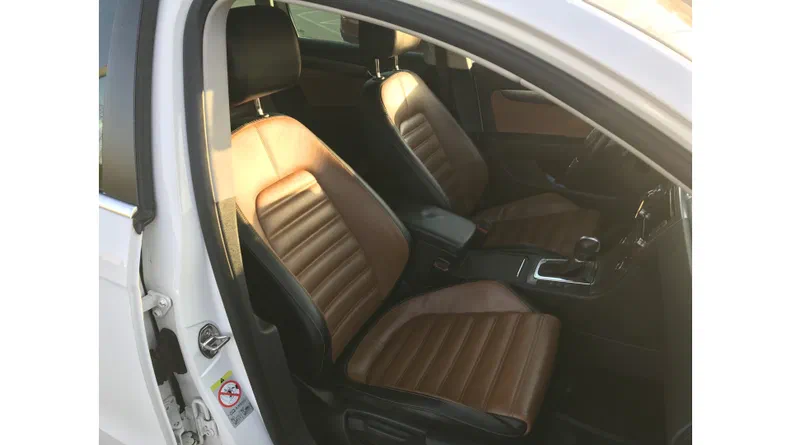 Volkswagen Passat 2011 - 13