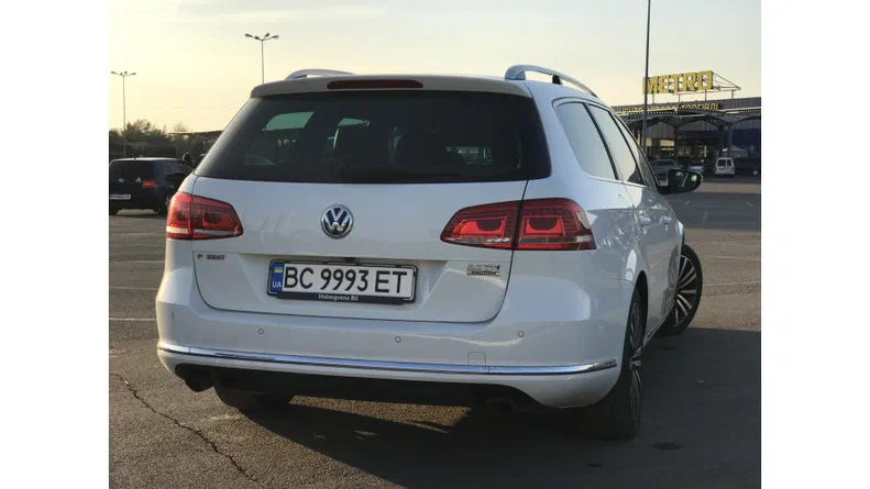Volkswagen Passat 2011 - 5