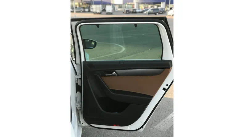 Volkswagen Passat 2011 - 10