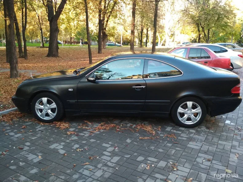 Mercedes-Benz CLK-Клас 2001 - 10