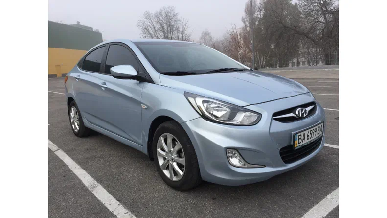 Hyundai Accent 2012
