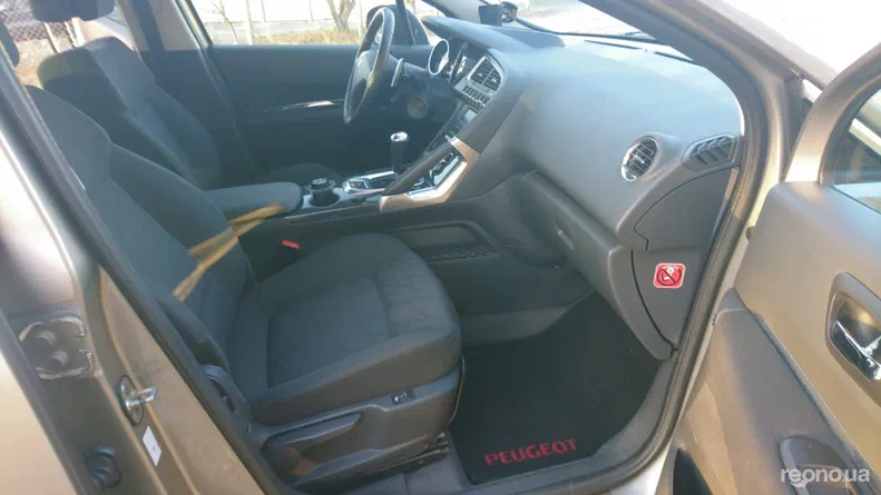 Peugeot 3008 2012 - 11