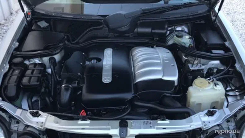 Mercedes-Benz E-Клас 2000 - 8