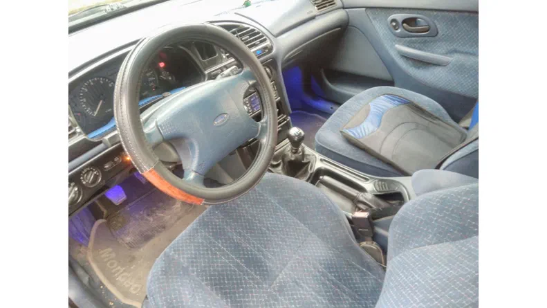 Ford Mondeo 1995 - 6