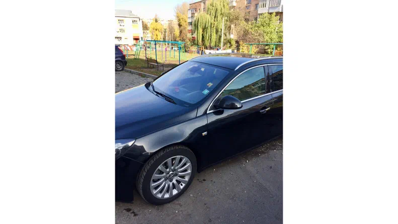 Opel Insignia 2010 - 11