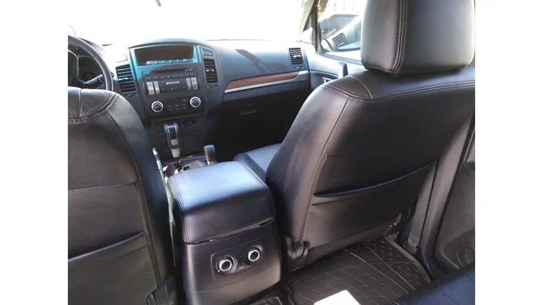 Mitsubishi Pajero 2008 - 8