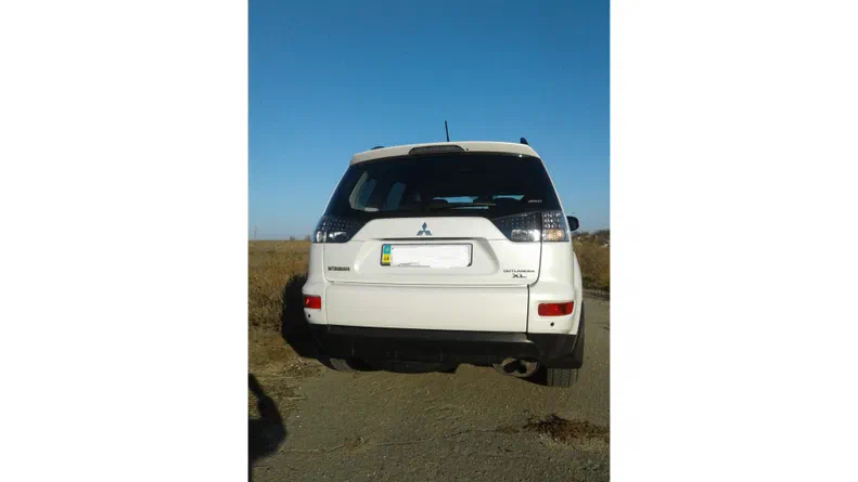 Mitsubishi Outlander 2011