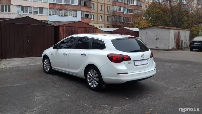 Opel Astra 2013