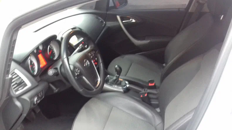 Opel Astra 2013 - 15