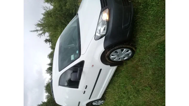 Volkswagen Caddy 2011 - 9