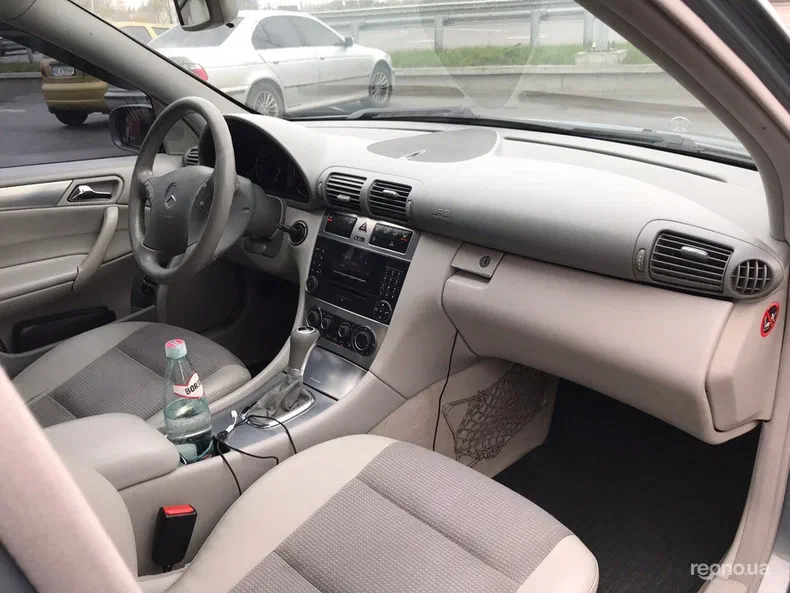 Mercedes-Benz C-Клас 2004 - 16