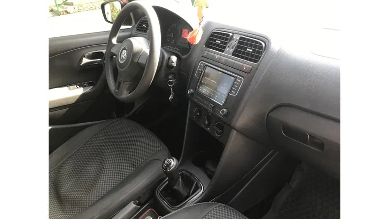 Volkswagen Polo 2012 - 28