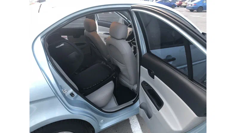 Hyundai Accent 2008 - 10