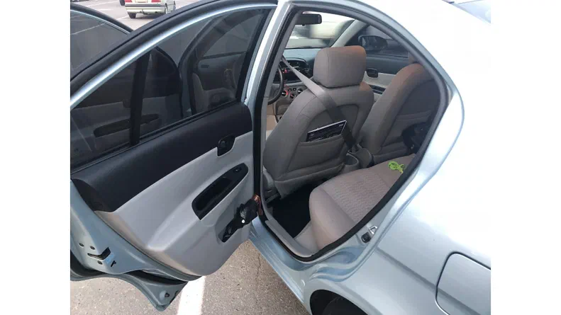 Hyundai Accent 2008 - 9