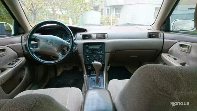 Toyota Camry 2000 - 5