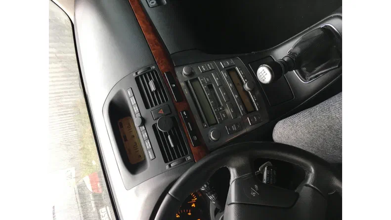 Toyota Avensis 2005 - 9