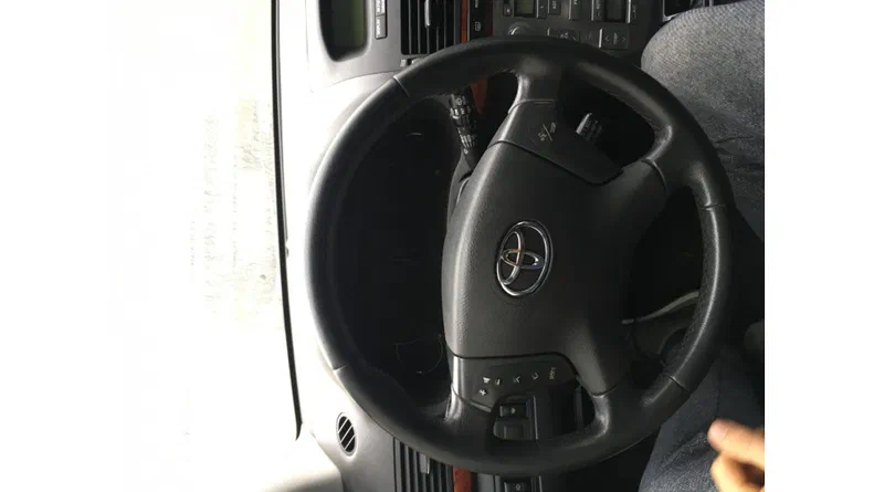 Toyota Avensis 2005 - 7