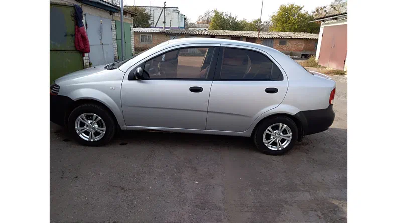 Chevrolet Aveo 2005 - 6