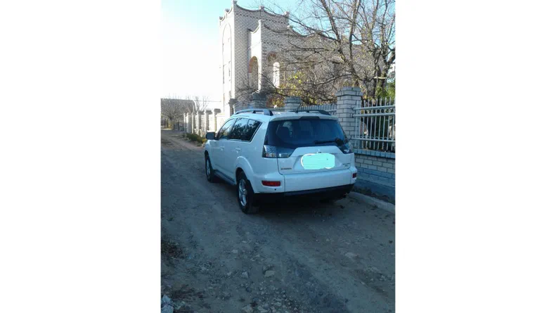 Mitsubishi Outlander 2011 - 6