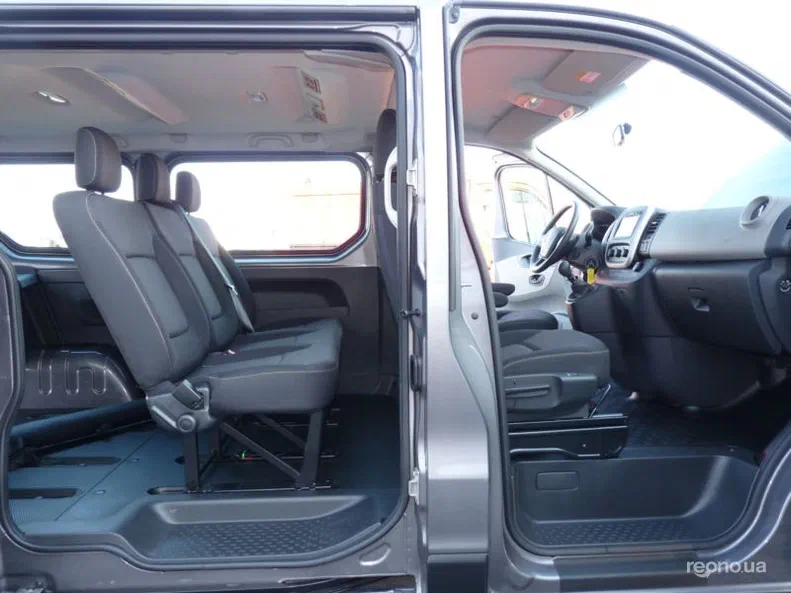 Renault Trafic 2015 - 12