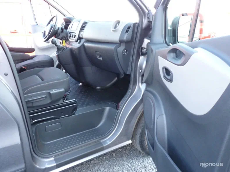Renault Trafic 2015 - 6