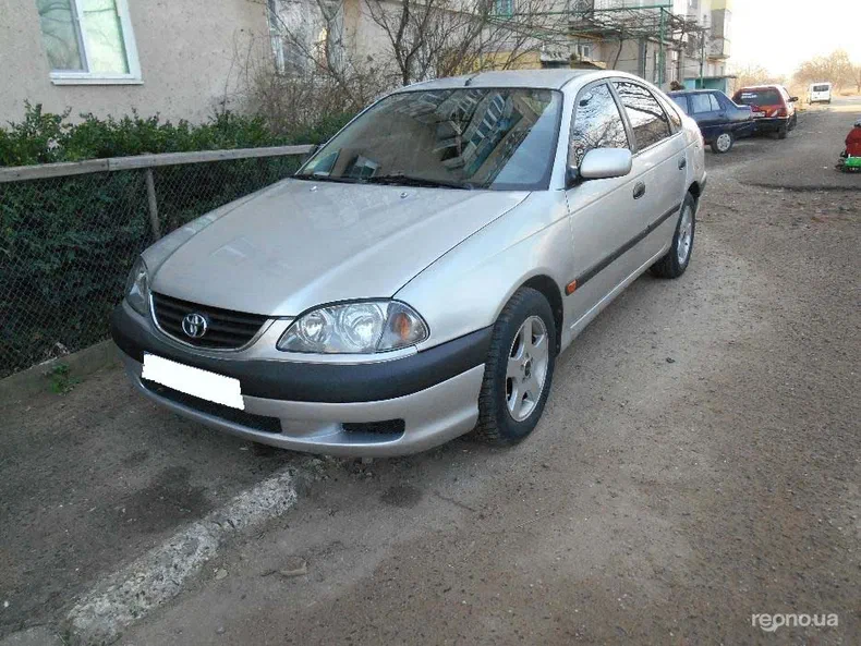 Toyota Avensis 2002