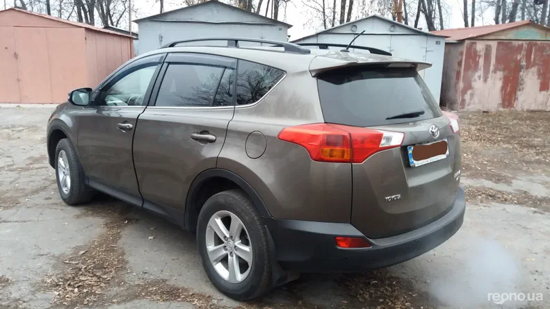 Toyota RAV4 2014