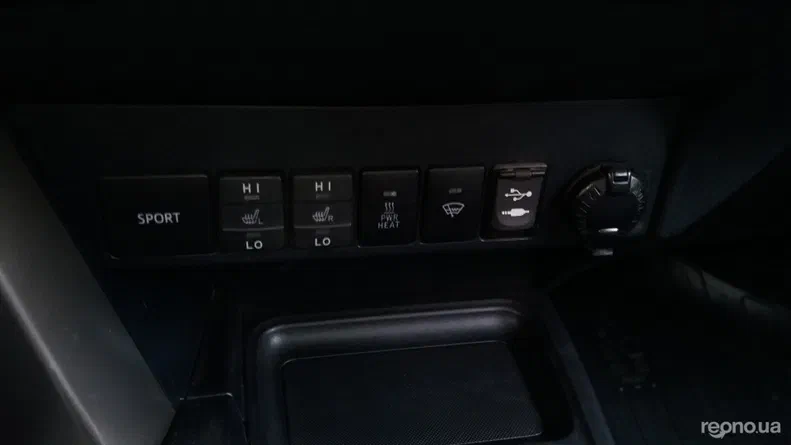 Toyota RAV4 2014 - 10