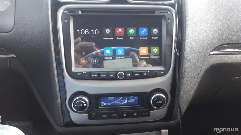 Geely Emgrand EC7 2013