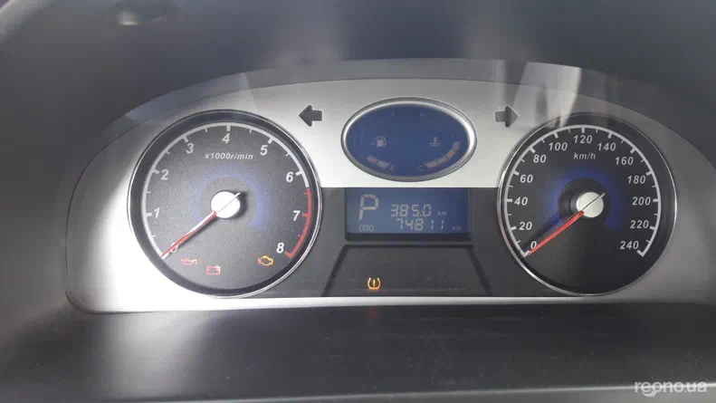 Geely Emgrand EC7 2013