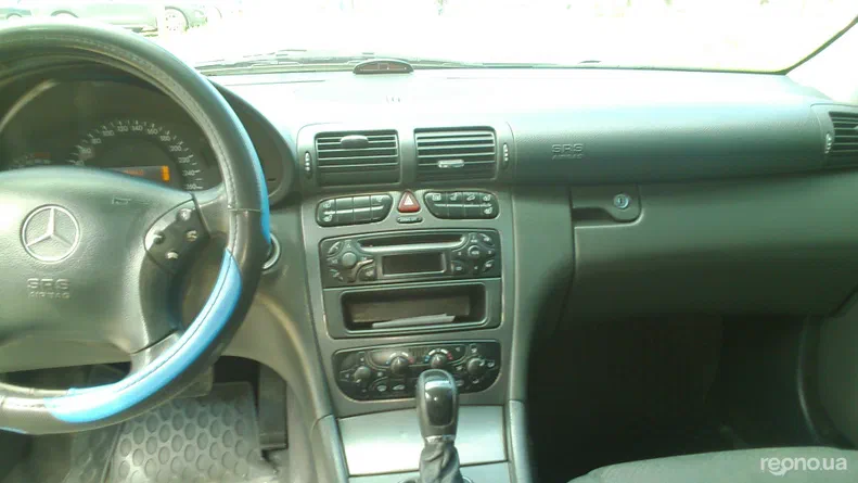 Mercedes-Benz C-Клас 2002 - 9