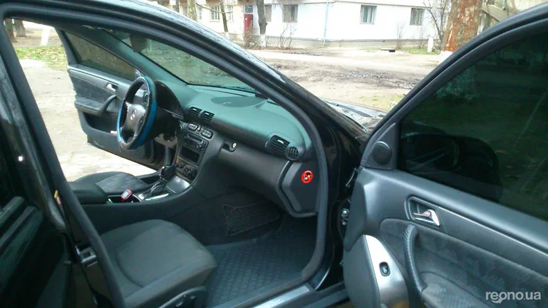 Mercedes-Benz C-Клас 2002 - 14