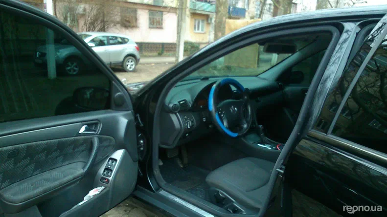 Mercedes-Benz C-Клас 2002 - 13