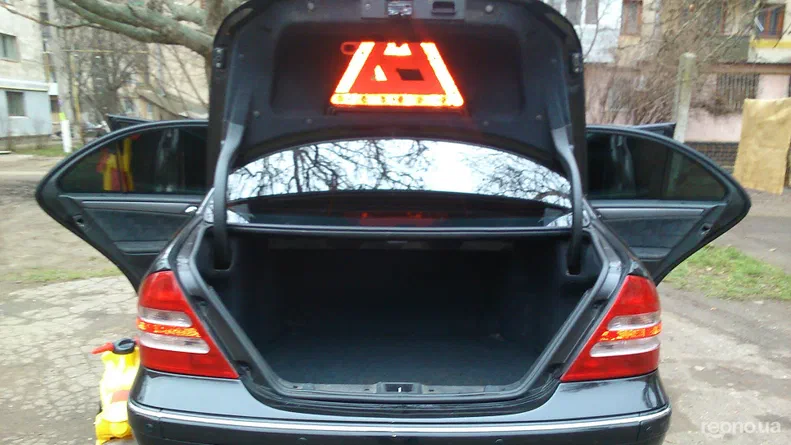 Mercedes-Benz C-Клас 2002 - 16