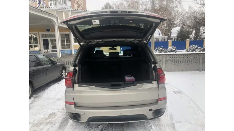 BMW X5 2011 - 8