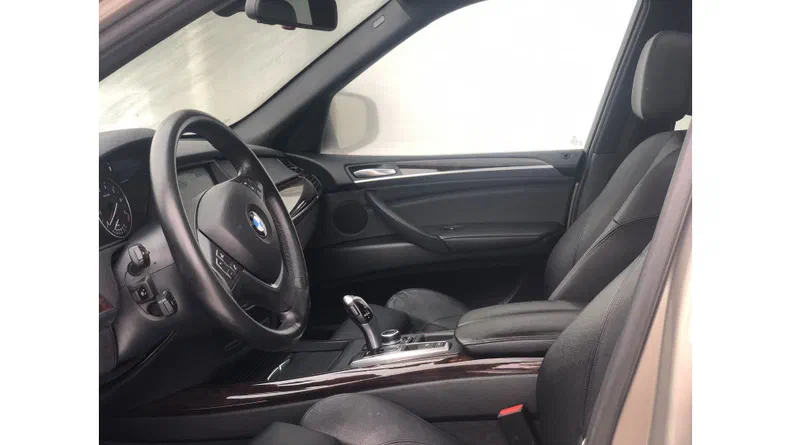 BMW X5 2011