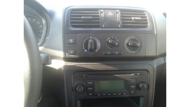 Skoda Fabia 2014 - 9