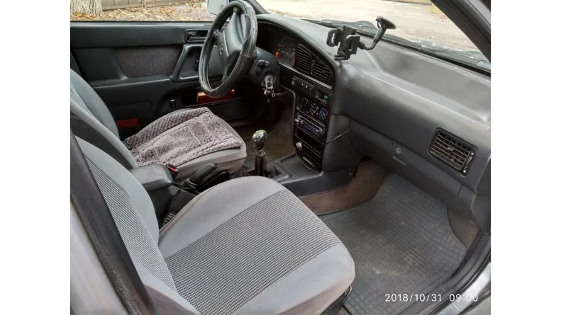 Hyundai Lantra 1993 - 6