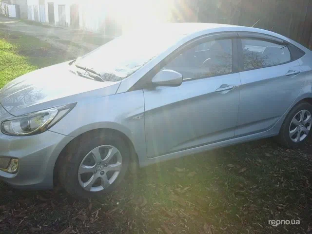 Hyundai Accent 2011