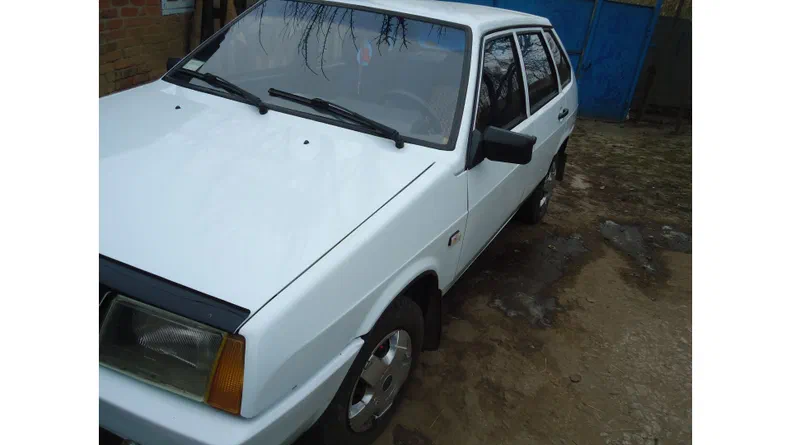 Lada (ВАЗ) 2109 1999 - 38