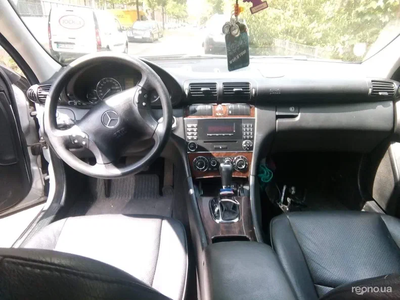 Mercedes-Benz C-Класс 2005